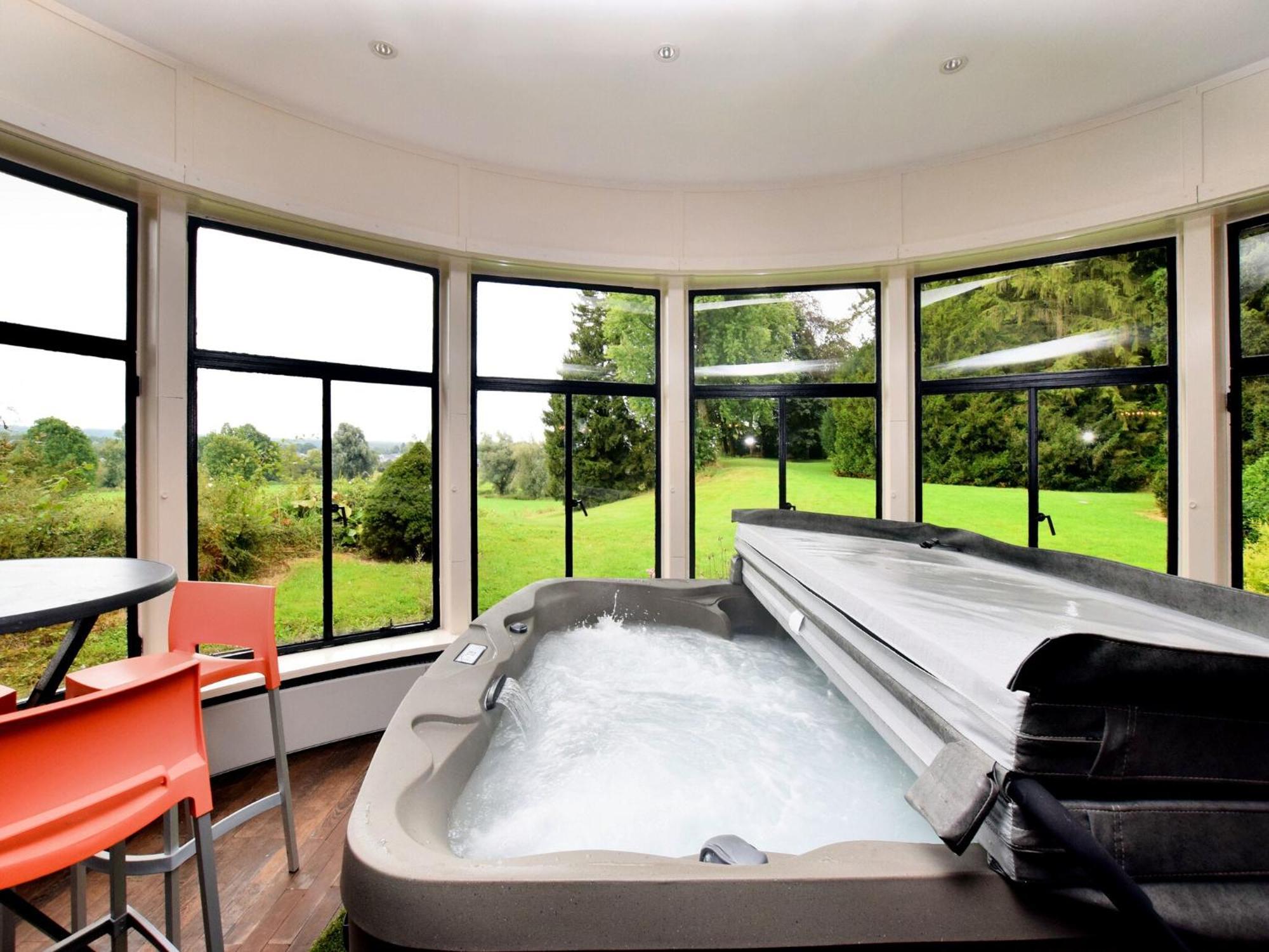Вилла Luxurious Castle With Hot Tub In The Belgian Jamoigne Экстерьер фото